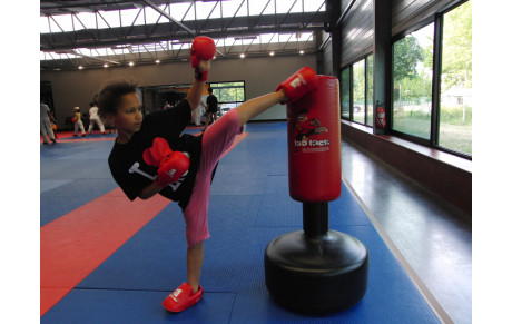 INITIATIONS D'ETE A GRADIGNAN: "L'ETE AU KARATE"
